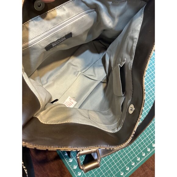 Kenneth Cole Reaction Logo Print Shoulder Bag - Picture 5 of 6